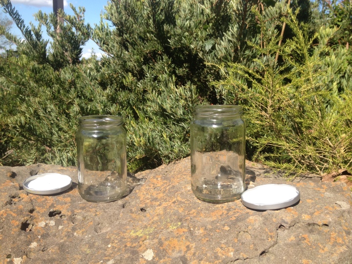 Leave your jars in sunlight for a few days to remove stubborn ordours so they can be reused.